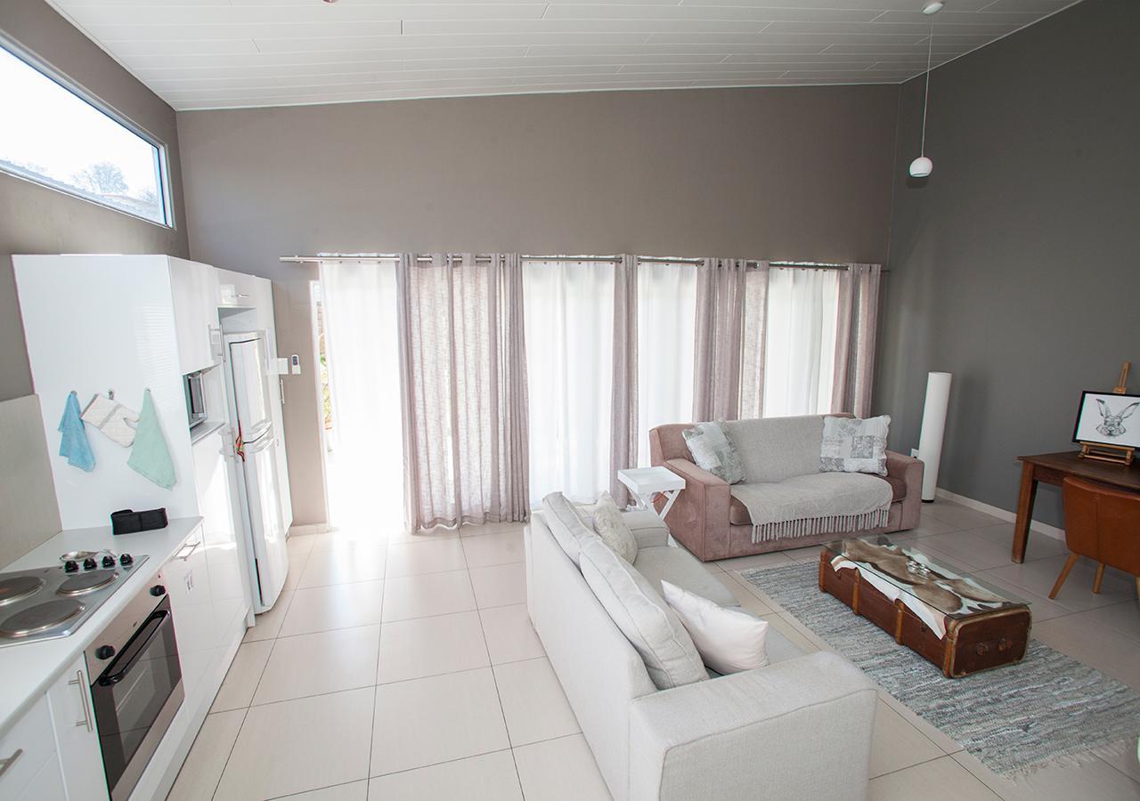 Rnb'S Studio Apartment Windhuk Zewnętrze zdjęcie