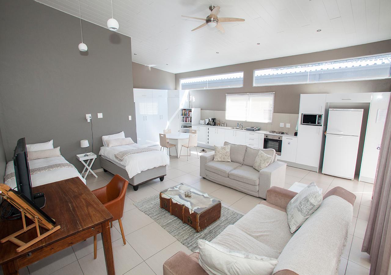 Rnb'S Studio Apartment Windhuk Zewnętrze zdjęcie