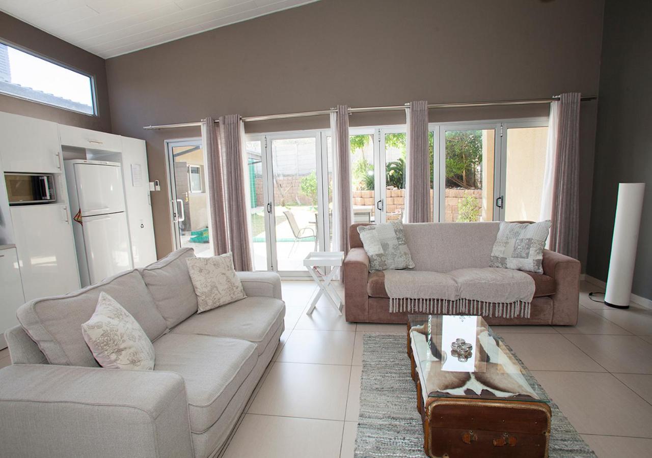 Rnb'S Studio Apartment Windhuk Zewnętrze zdjęcie