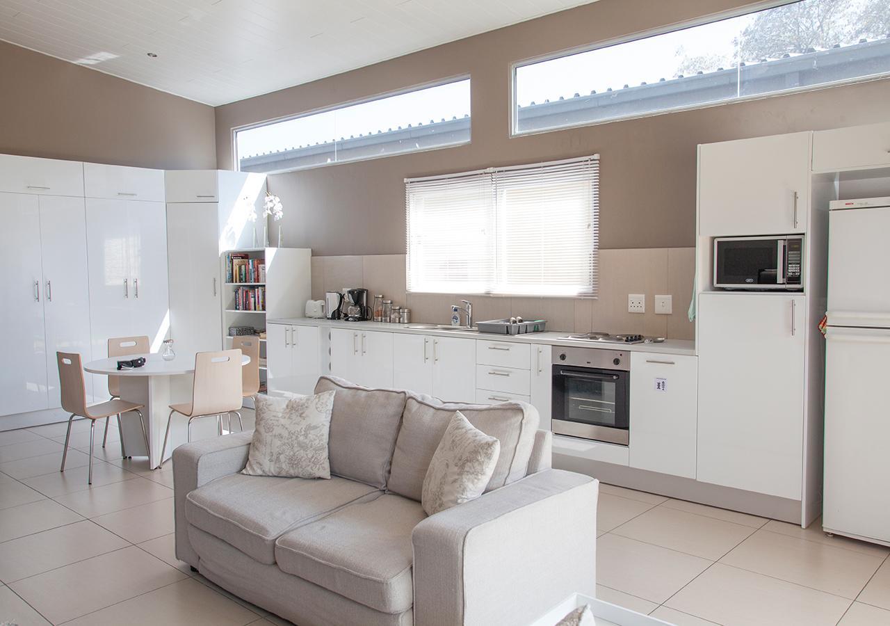 Rnb'S Studio Apartment Windhuk Zewnętrze zdjęcie